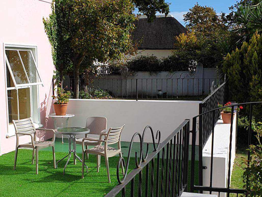 Auberge La Dauphine Guest House Franschhoek Buitenkant foto